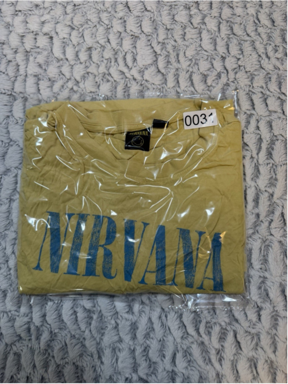 Nirvana Smiley Face Graphic T-Shirt 2XL Rock & Pop Band Tee Music Industry - Picture 7 of 7